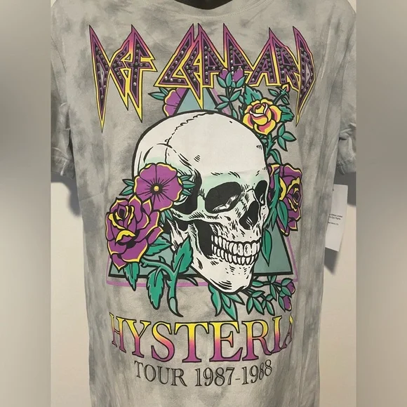 DEF LEPPARD Rhinestoned T-Shirt! 💀🌺 - Picture 2 of 7